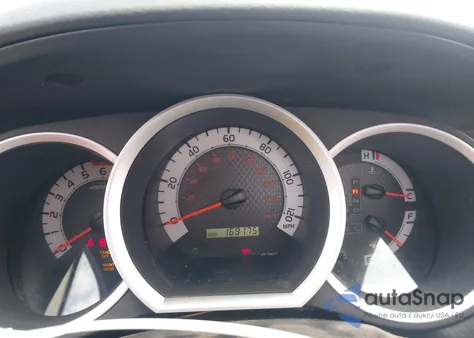 2015 Toyota Tacoma Base V6 z USA, uszkodzony, nr VIN 5TFLU4EN4FX126374